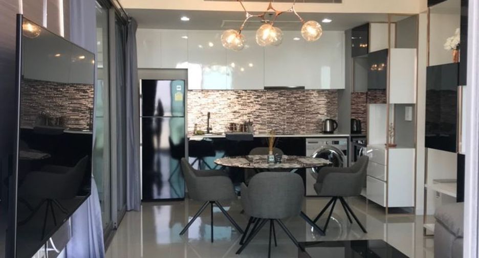 For rent 2 bedrooms condo in Yan Nawa, Bangkok