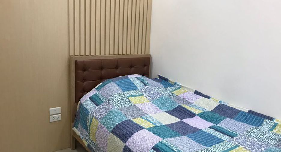 For rent 2 bedrooms condo in Yan Nawa, Bangkok