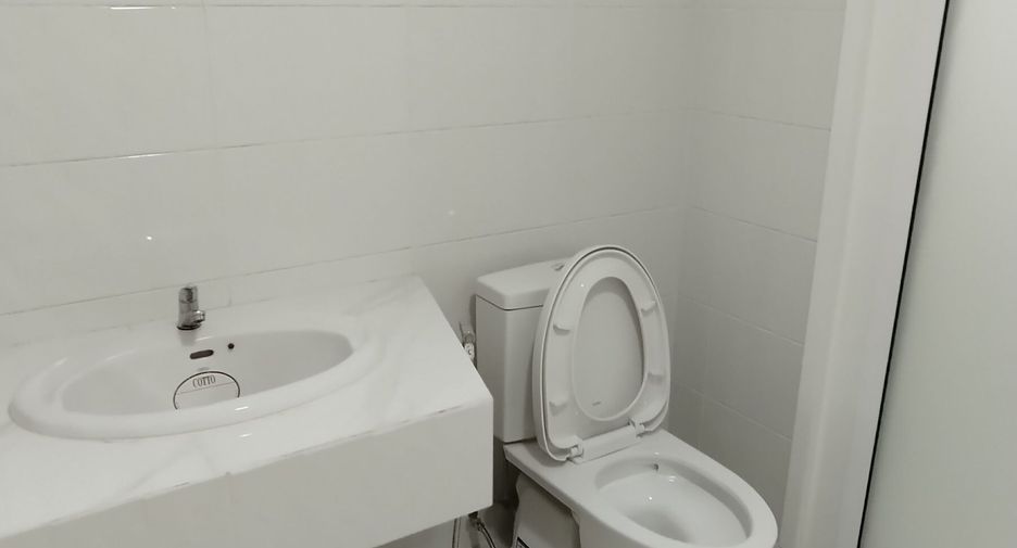 For rent 2 bedrooms apartment in Khlong Toei, Bangkok