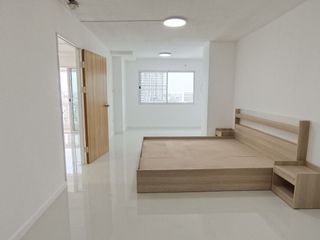 For rent 2 bedrooms apartment in Khlong Toei, Bangkok