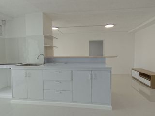 For rent 2 bedrooms apartment in Khlong Toei, Bangkok