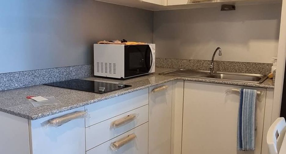 For rent 1 bed condo in Phaya Thai, Bangkok