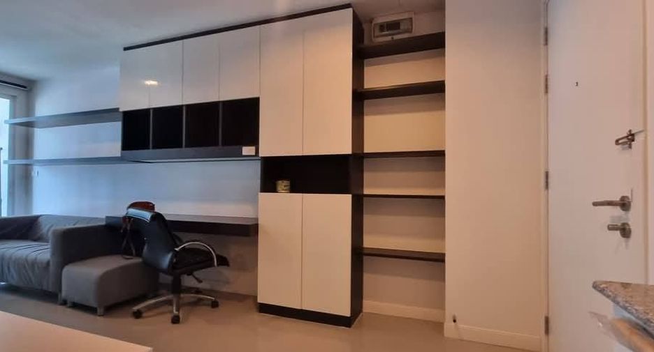 For rent 1 bed condo in Phaya Thai, Bangkok