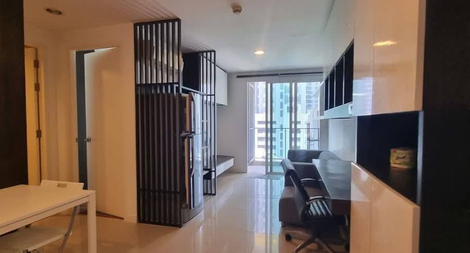 For rent 1 bed condo in Phaya Thai, Bangkok