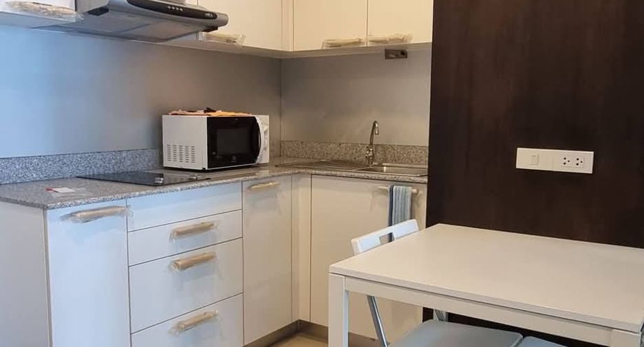 For rent 1 bed condo in Phaya Thai, Bangkok