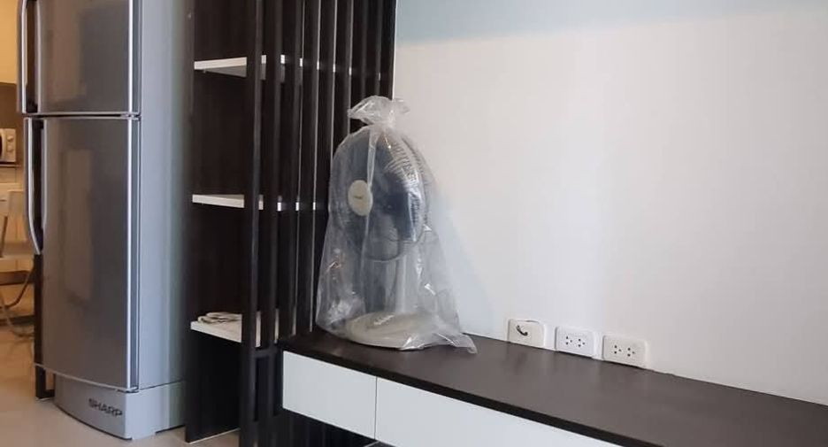 For rent 1 bed condo in Phaya Thai, Bangkok