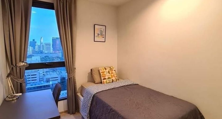 For rent 2 bedrooms condo in Ratchathewi, Bangkok