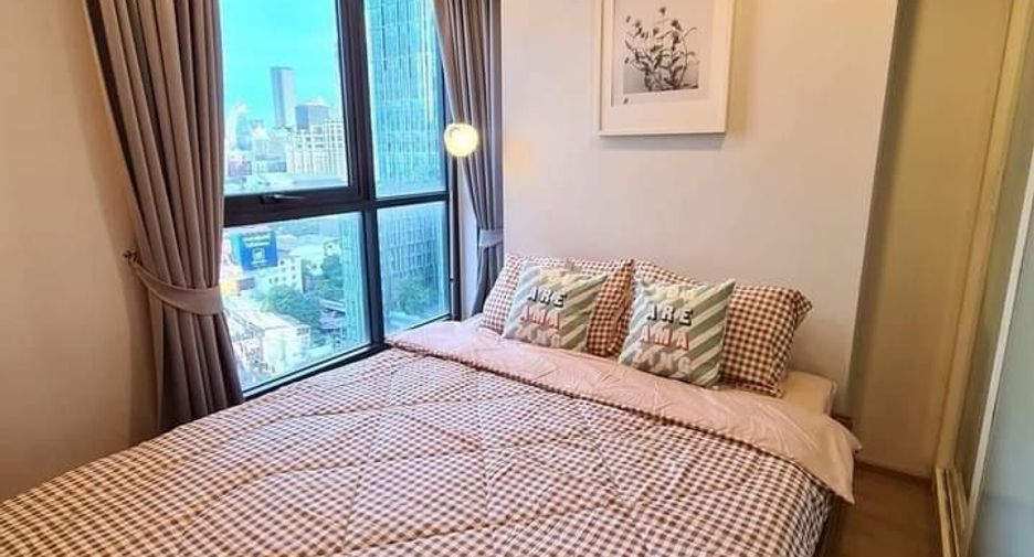 For rent 2 bedrooms condo in Ratchathewi, Bangkok
