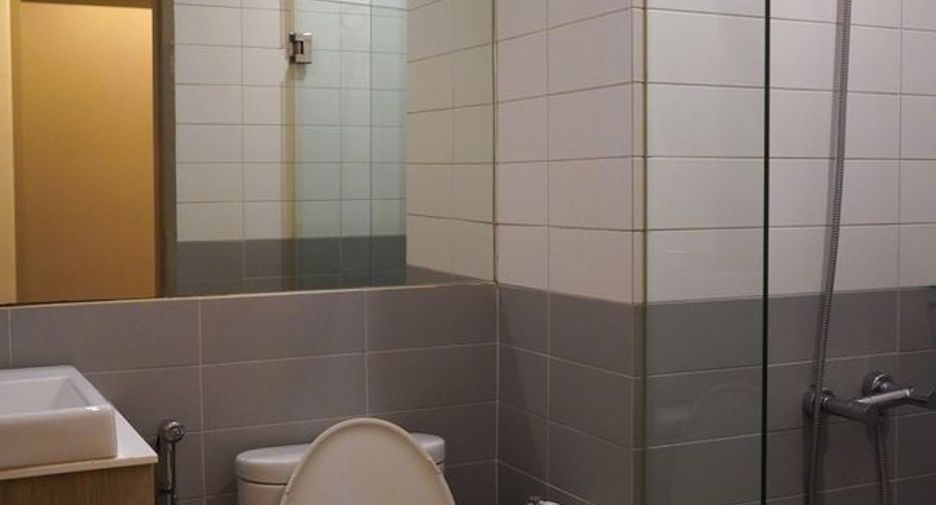 For rent 2 bedrooms condo in Ratchathewi, Bangkok