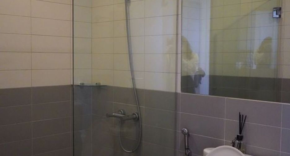 For rent 2 bedrooms condo in Ratchathewi, Bangkok