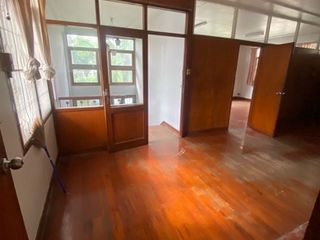 For rent 4 bedrooms house in Watthana, Bangkok