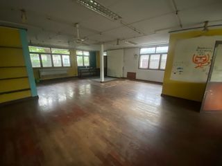 For rent 4 bedrooms house in Watthana, Bangkok