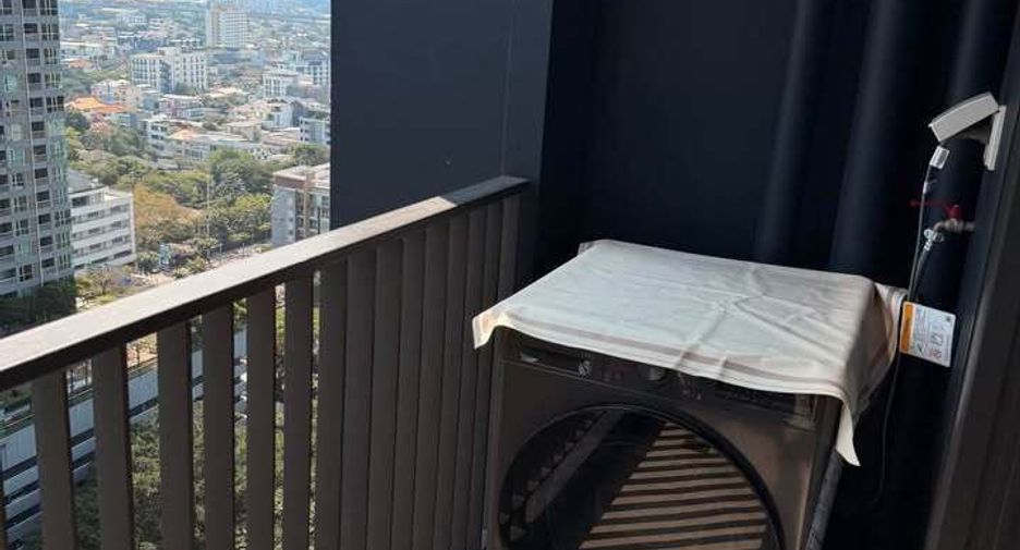 Condo en alquiler de 1 habitaciones en Phra Khanong, Bangkok