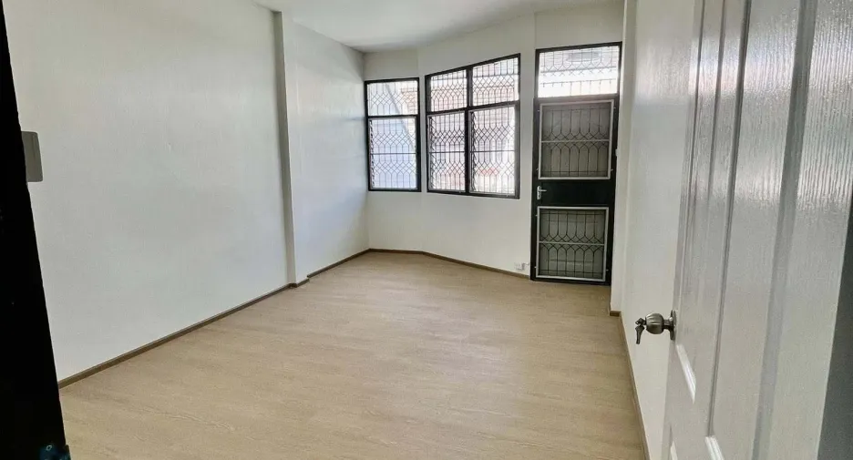 Продажа и аренда 3 спальни дом в Банг Кхо Лаем, Бангкок