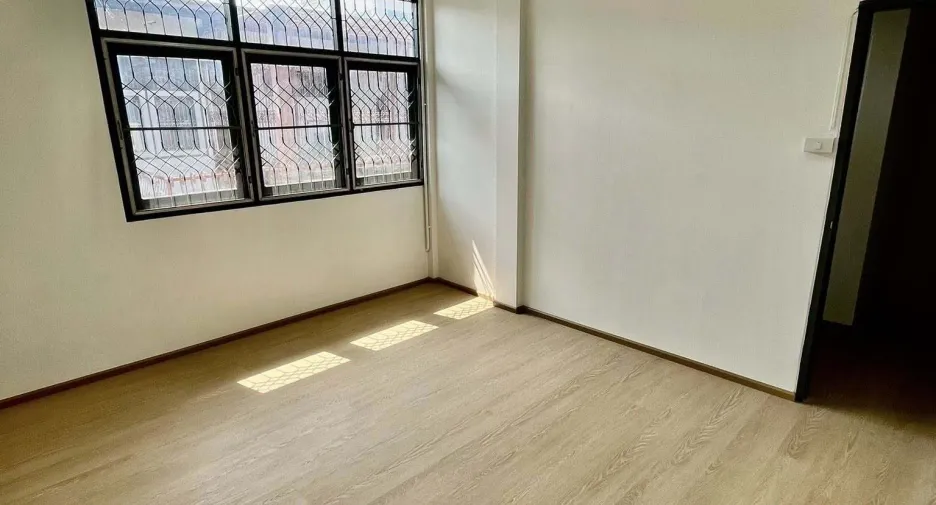 Продажа и аренда 3 спальни дом в Банг Кхо Лаем, Бангкок