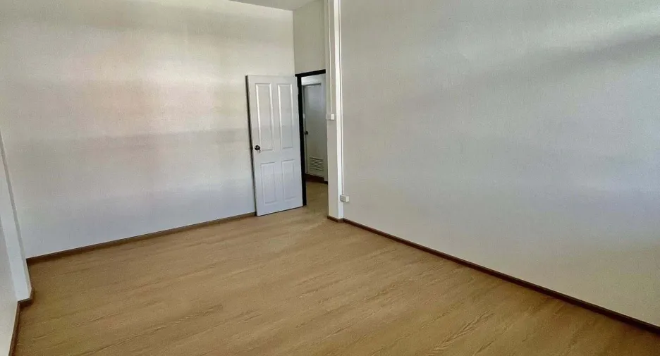 Продажа и аренда 3 спальни дом в Банг Кхо Лаем, Бангкок