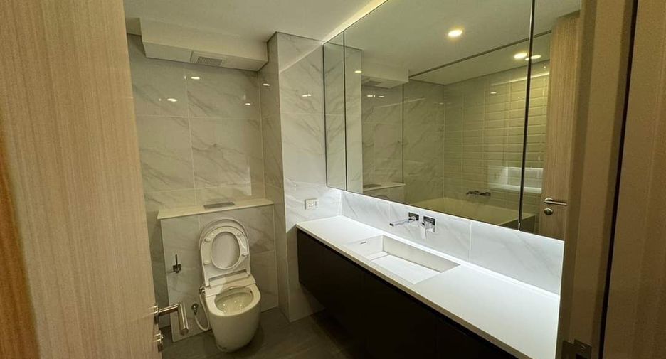 For rent 1 bed condo in Huai Khwang, Bangkok