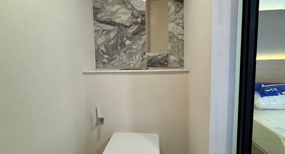 For rent 1 bed condo in Huai Khwang, Bangkok