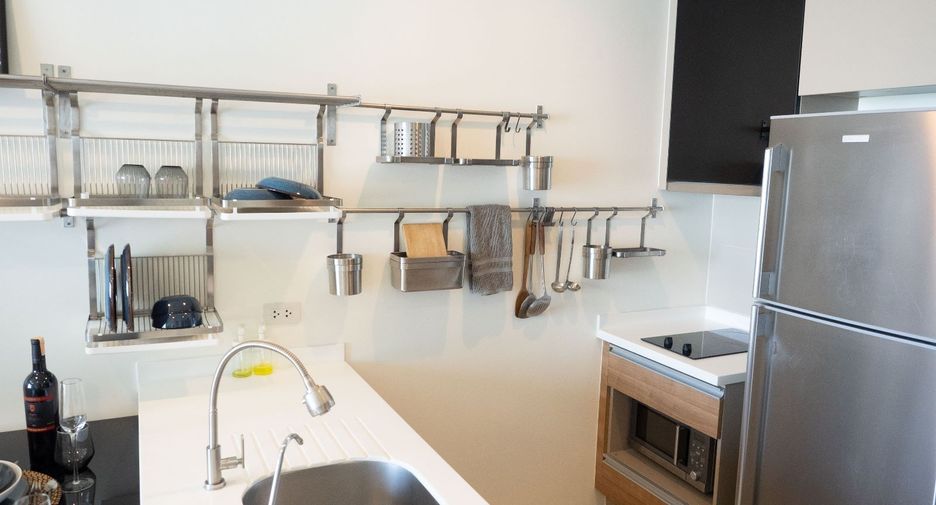 For rent 1 bed condo in Phra Khanong, Bangkok