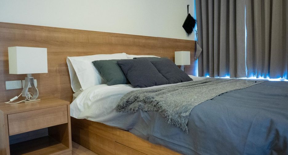For rent 1 bed condo in Phra Khanong, Bangkok