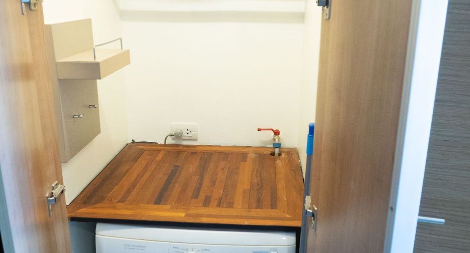 For rent 1 bed condo in Phra Khanong, Bangkok