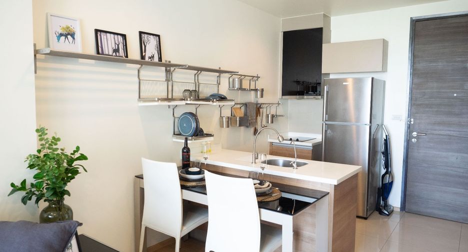 For rent 1 bed condo in Phra Khanong, Bangkok