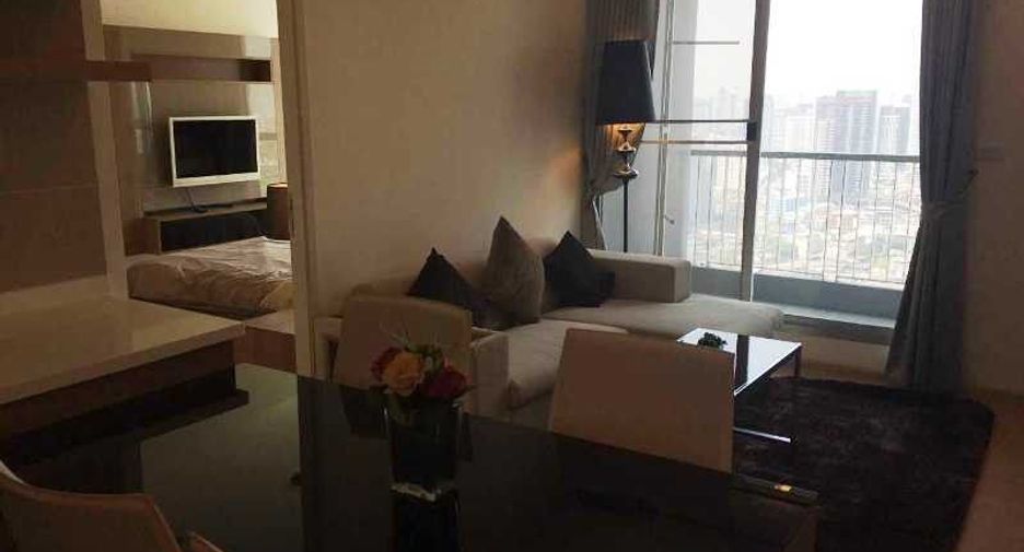 Condo en alquiler de 2 habitaciones en Phra Khanong, Bangkok