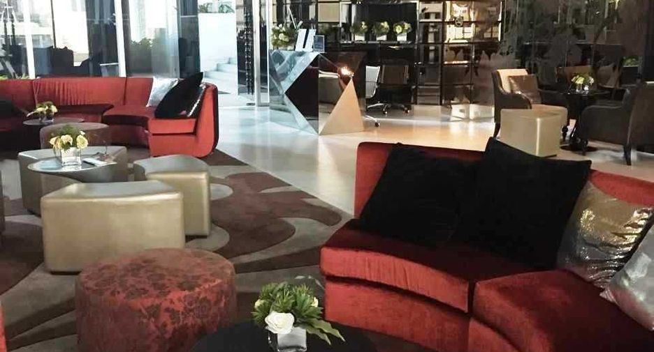 Condo en alquiler de 2 habitaciones en Phra Khanong, Bangkok