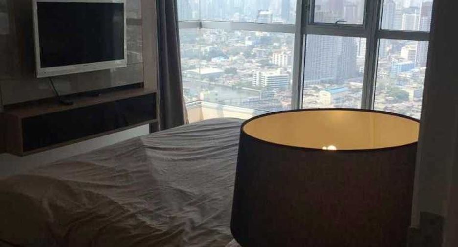 Condo en alquiler de 2 habitaciones en Phra Khanong, Bangkok