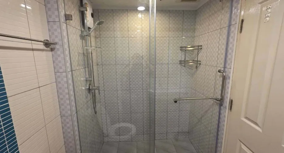 Condo en alquiler de 1 habitaciones en Huai Khwang, Bangkok
