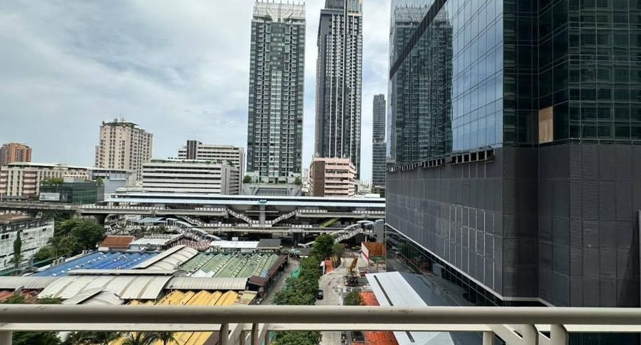 For rent 1 bed condo in Phaya Thai, Bangkok