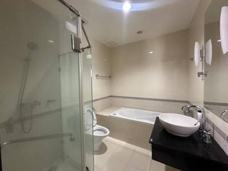 For rent 1 bed condo in Phaya Thai, Bangkok
