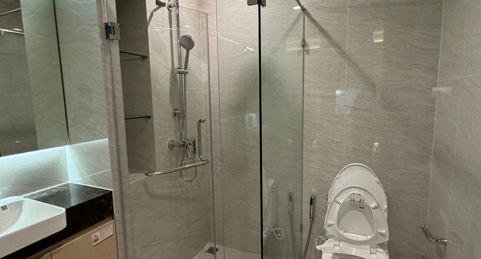 For rent 1 bed condo in Watthana, Bangkok