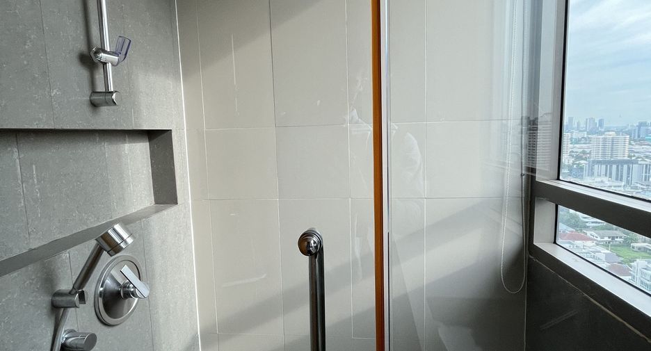 Condo en alquiler de 2 habitaciones en Khlong Toei, Bangkok
