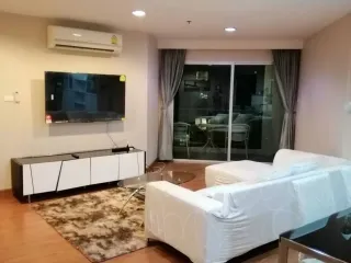For rent 3 bedrooms condo in Huai Khwang, Bangkok