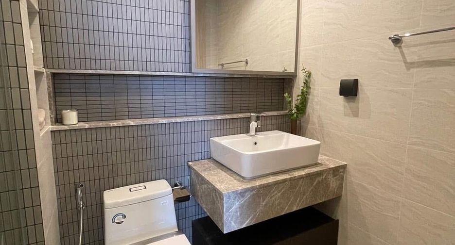 For rent 1 bed condo in Pathum Wan, Bangkok