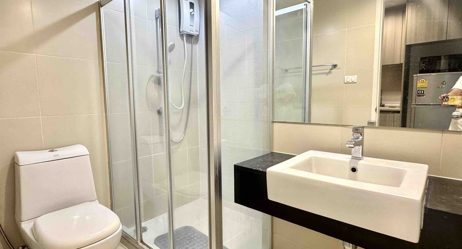 Wohnung zur Miete mit 1 Zimmer in Huai Khwang, Bangkok