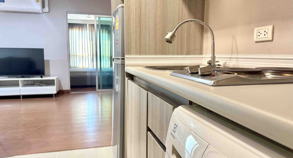 Wohnung zur Miete mit 1 Zimmer in Huai Khwang, Bangkok