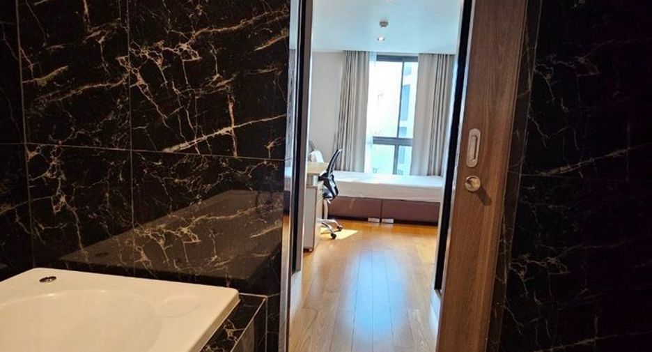 For rent 1 bed condo in Bang Rak, Bangkok
