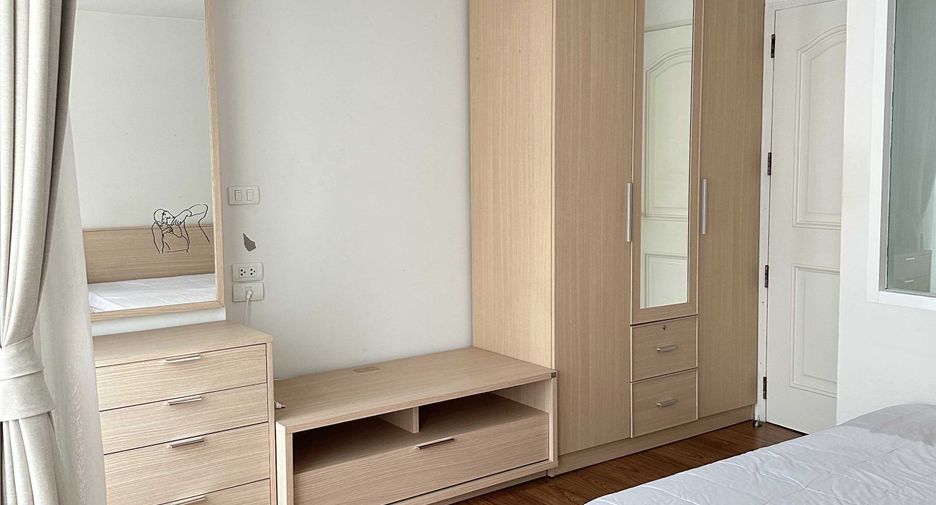 For rent 1 bed condo in Bang Rak, Bangkok