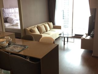 À louer 2 chambres condo à Phra Khanong, Bangkok