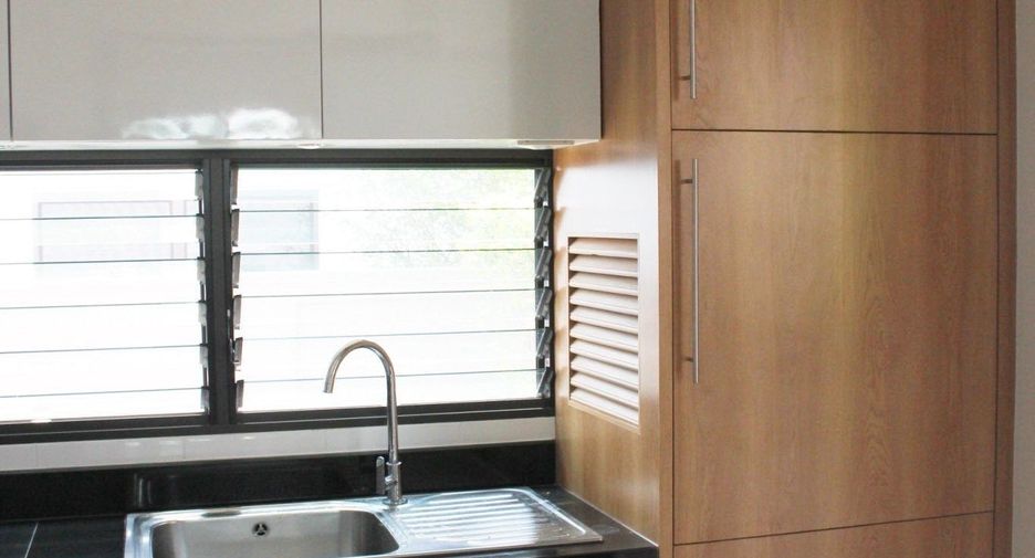 For rent 4 ベッドルーム house in Prawet, Bangkok