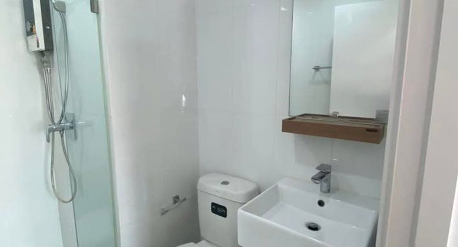 For rent studio condo in Yan Nawa, Bangkok