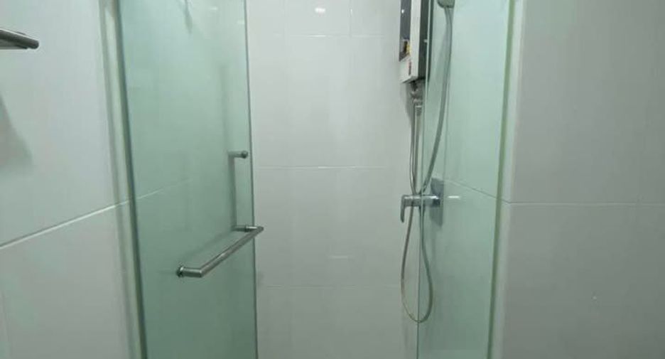 For rent studio condo in Yan Nawa, Bangkok