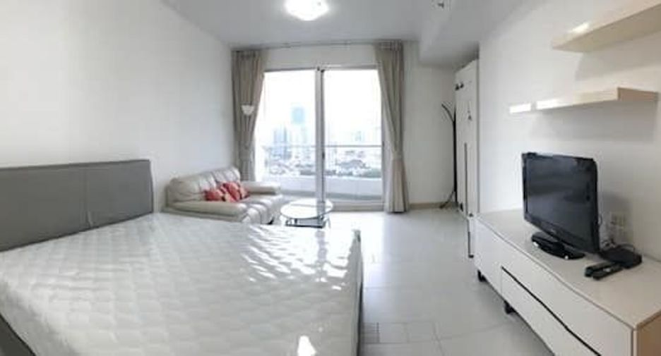 For rent studio condo in Khlong San, Bangkok