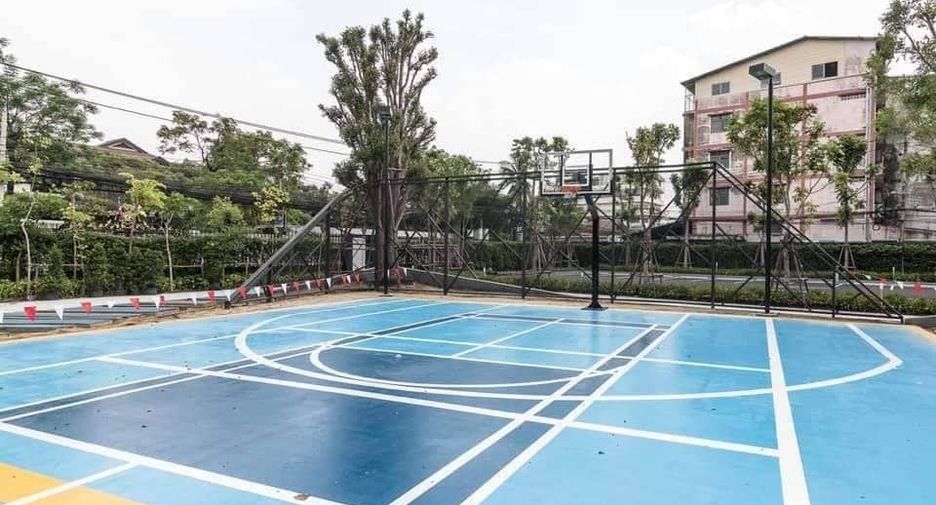 For rent studio condo in Phra Khanong, Bangkok