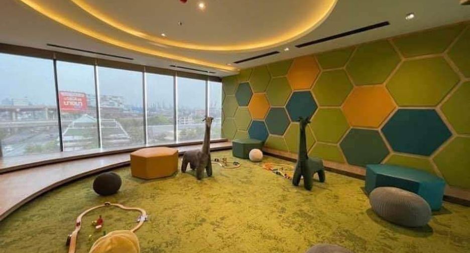 For rent 2 bedrooms condo in Khlong Toei, Bangkok