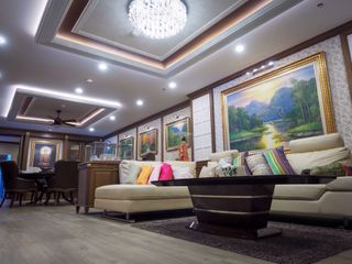 For rent 3 bedrooms condo in Yan Nawa, Bangkok