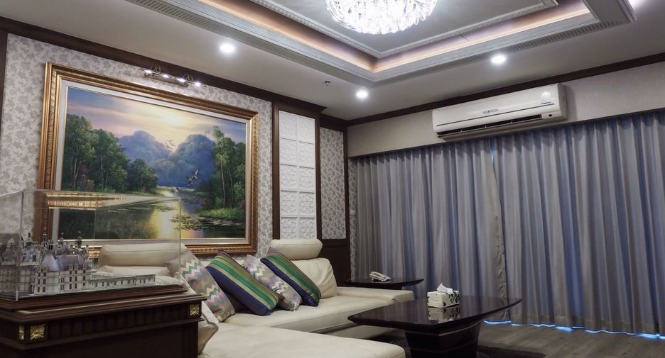 For rent 3 bedrooms condo in Yan Nawa, Bangkok