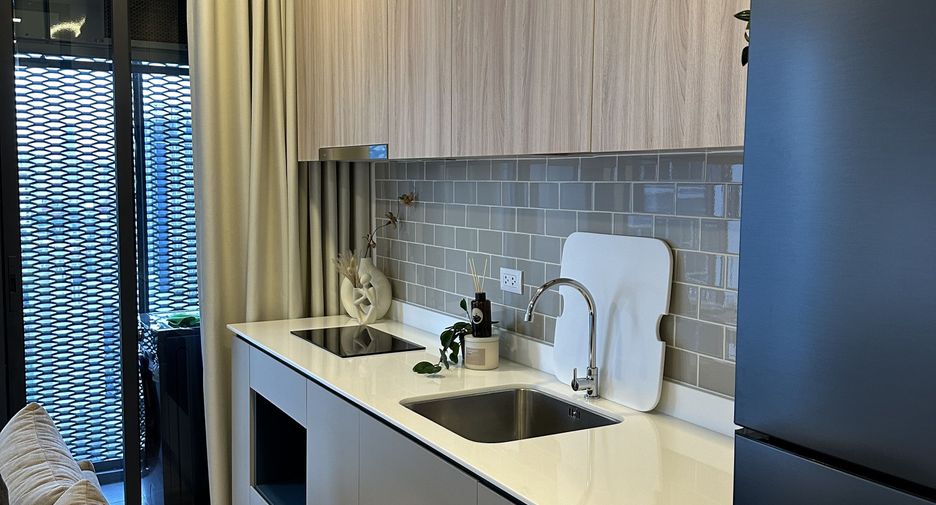 For rent 1 bed condo in Ratchathewi, Bangkok